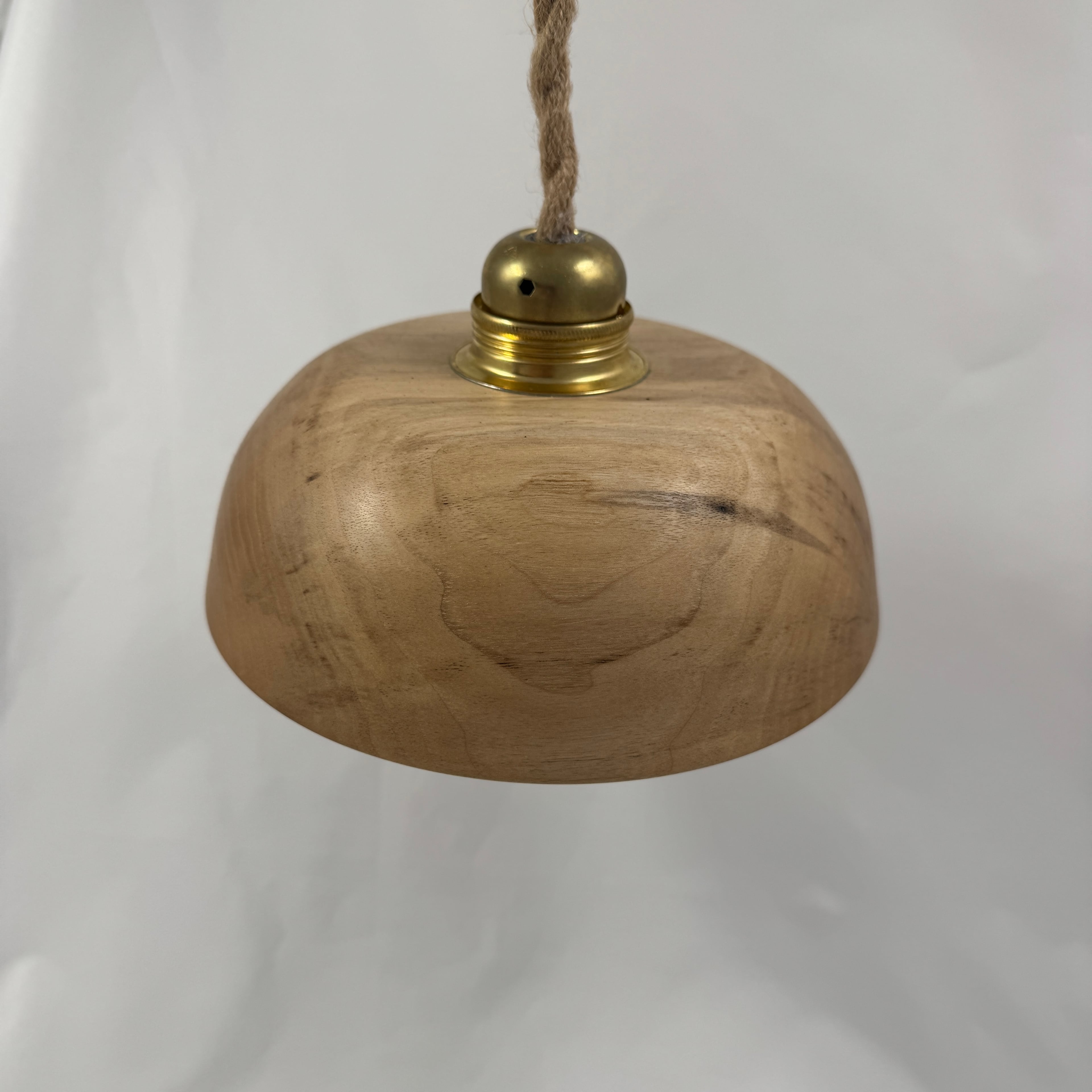 Holzlampe aus Walnussholz – Bild 1